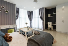 Modern Luxury Studio